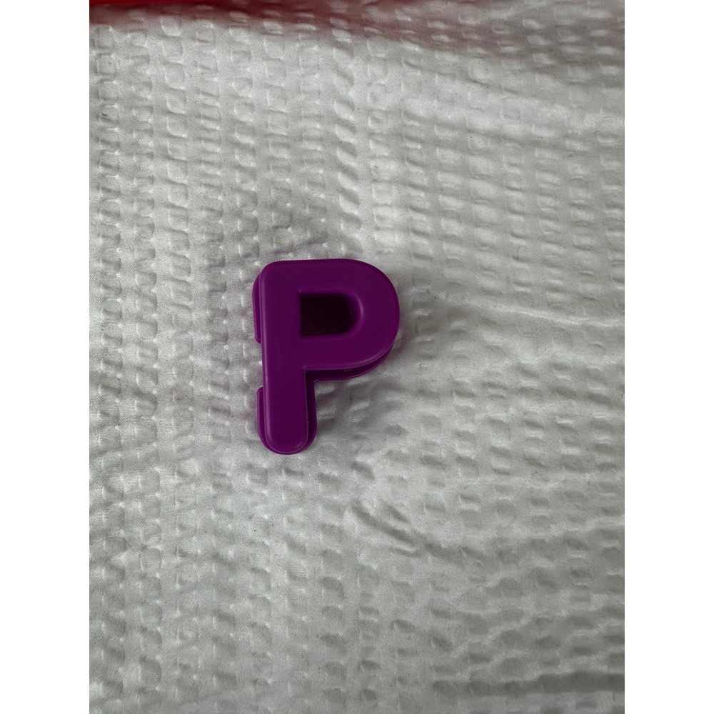 Letter "P" for Elmo On The Go learning game.